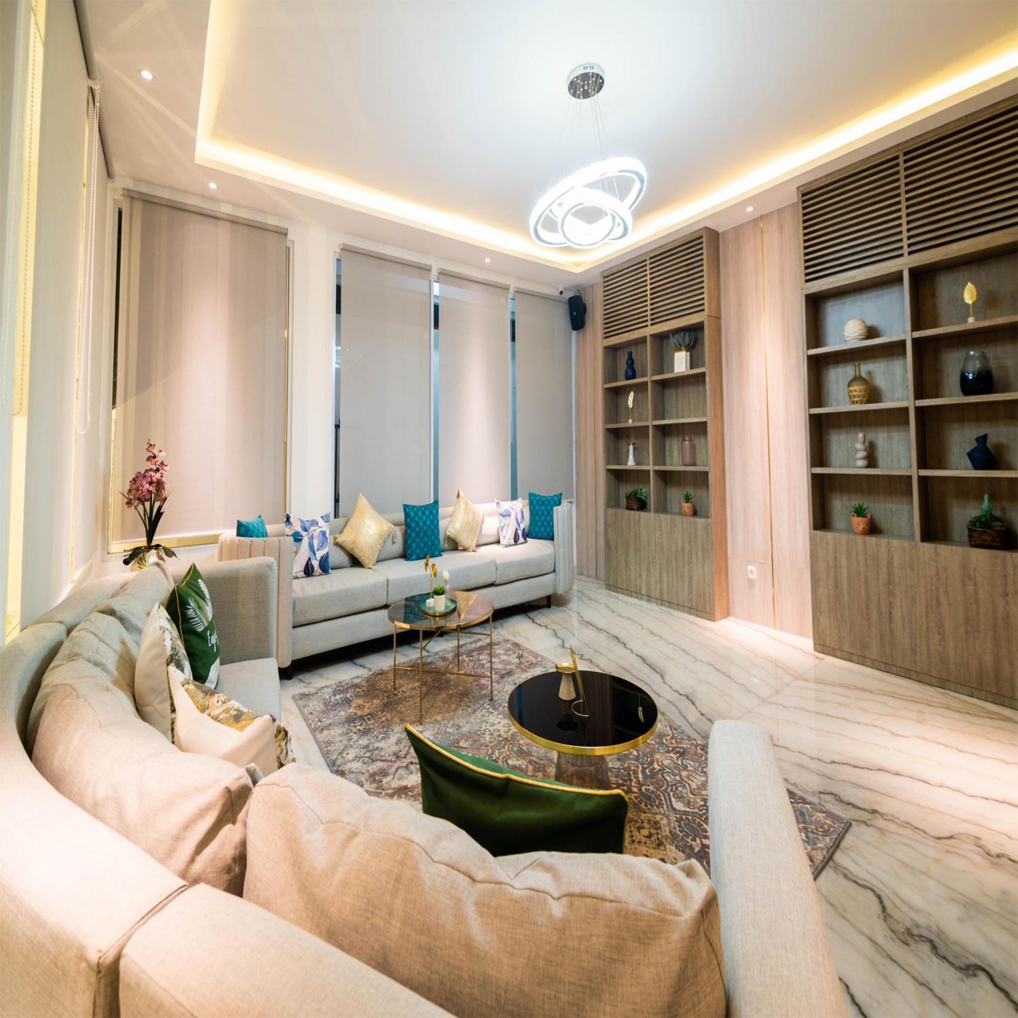 Yulia Hotel Managed By Hig Gorontalo Bagian luar foto